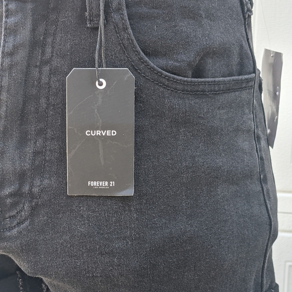 Curvy Denim Shorts - Picture 4 of 5